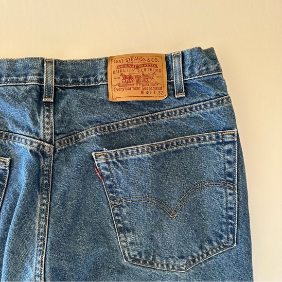 Vintage Levi’s Relaxed Straight Leg Jeans Men 38 Labeled 40 - Picture 5 of 13